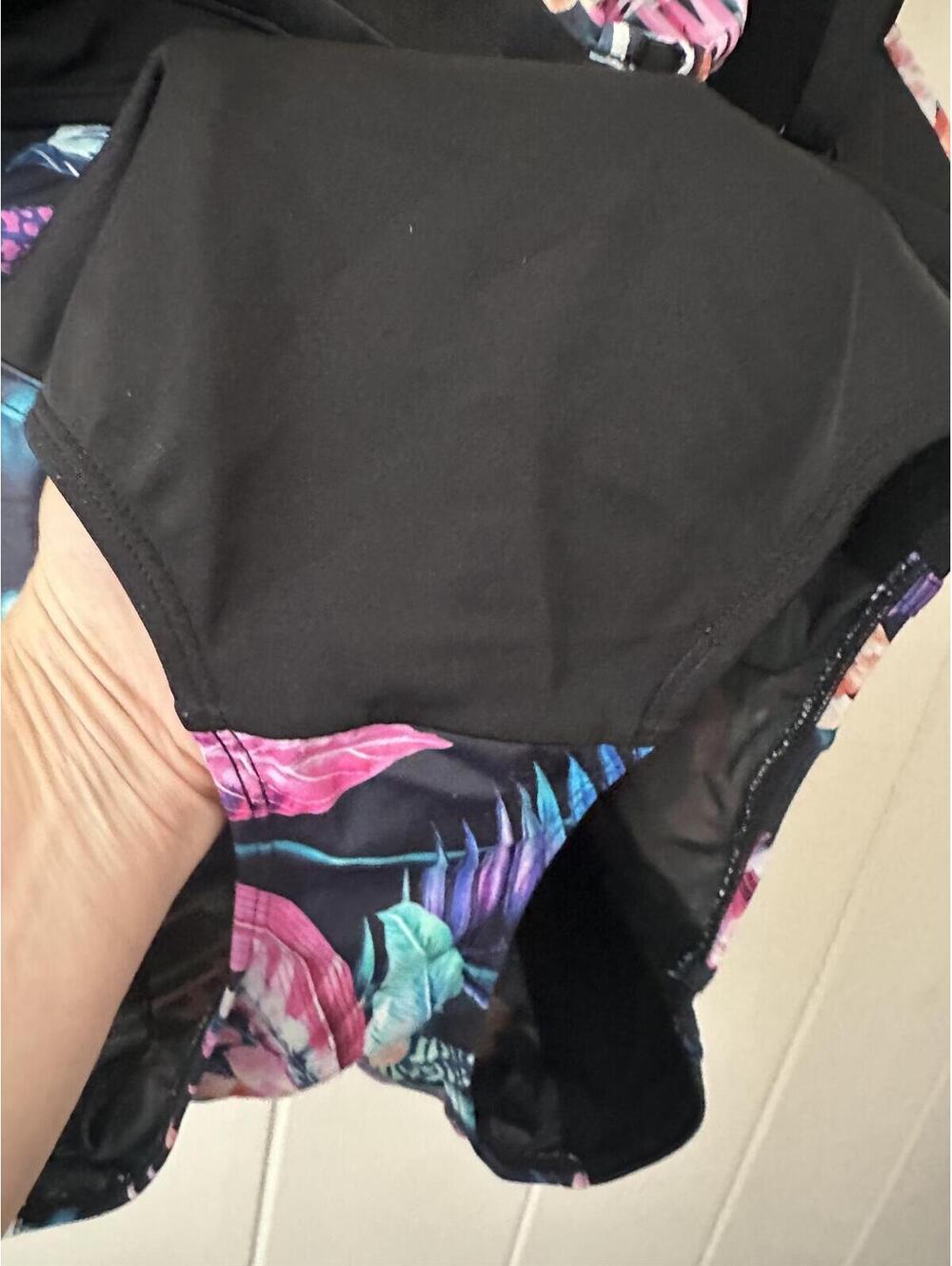 Torrid Slim Fix One-piece Swimsuit Underwire Black Tropical Contrast Size 2 DD/F - Picture 6 of 7